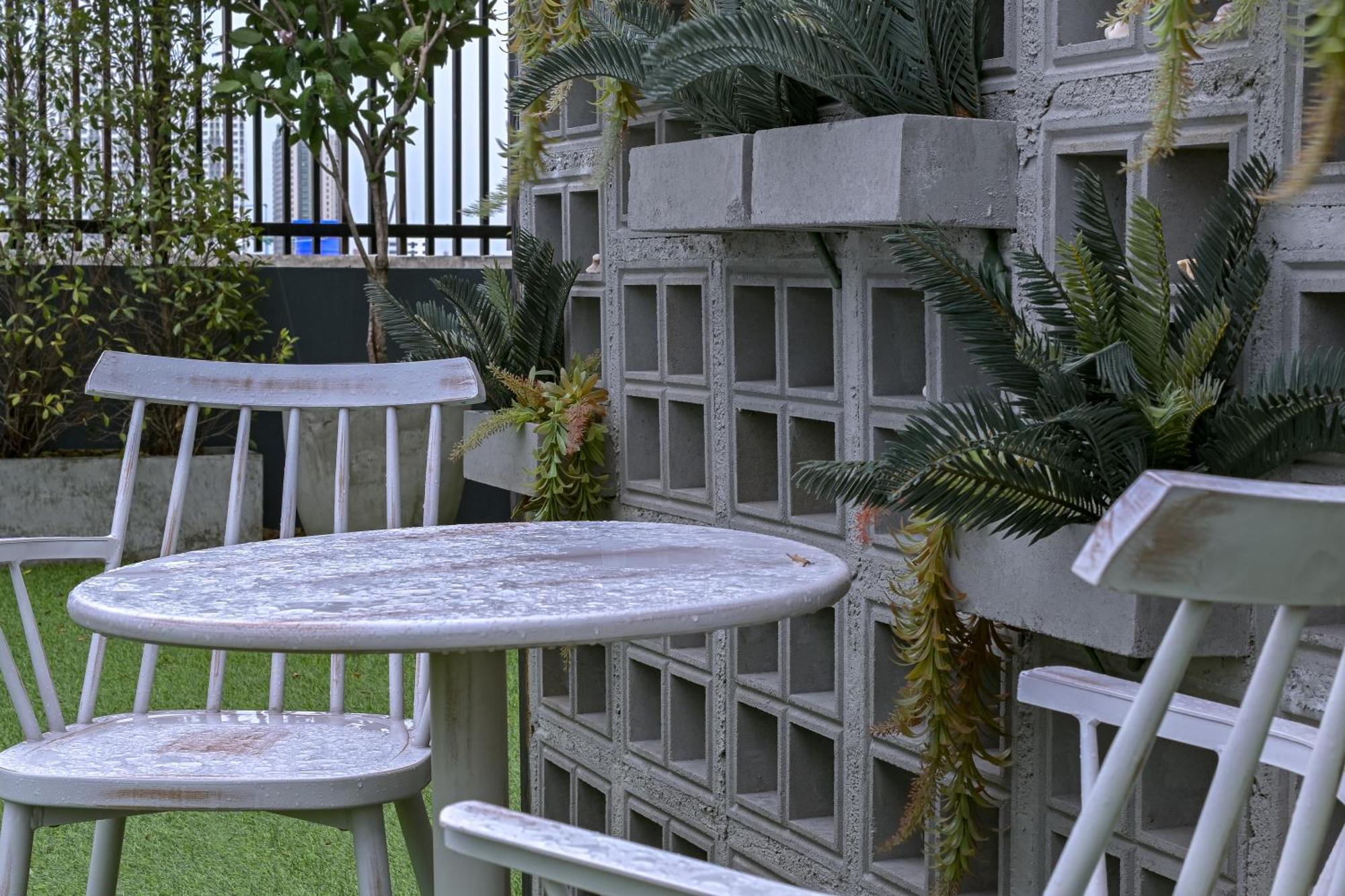 Shewin De Bangkok Hotel Exterior photo
