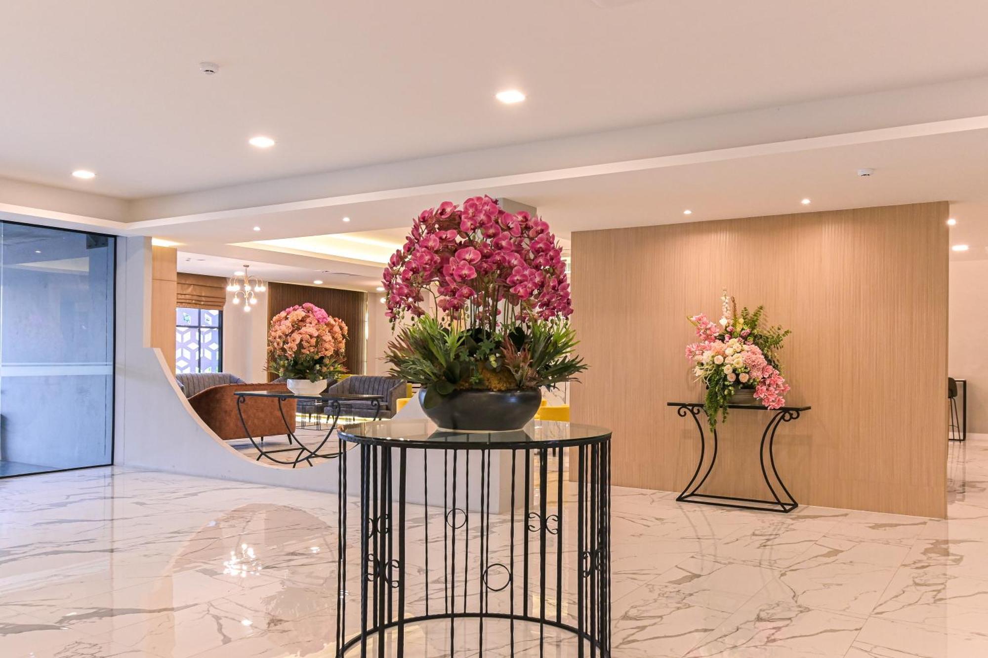 Shewin De Bangkok Hotel Exterior photo